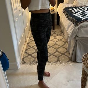 Camo leggings